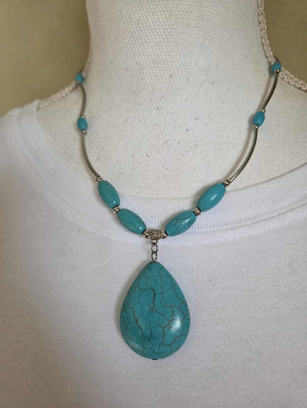 vintage faux turquoise teardrop pendant necklace liquid silver tube beads boho